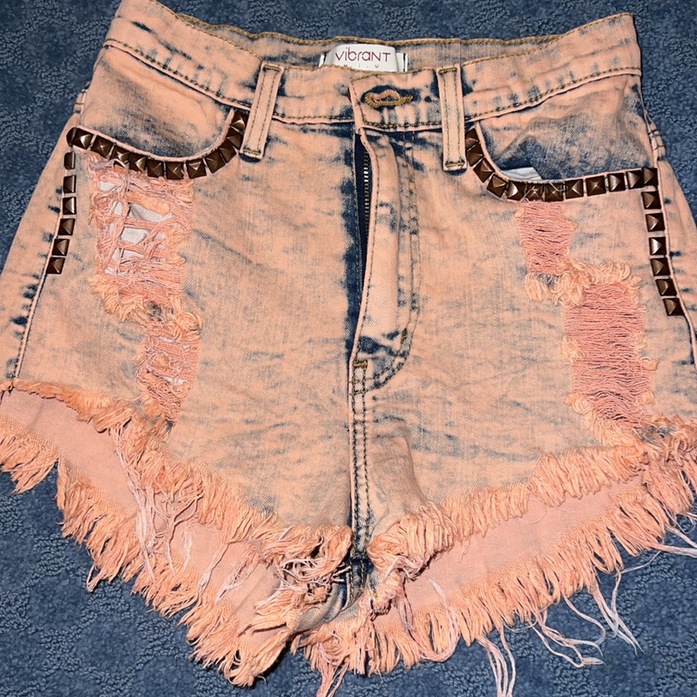 Ripped Acid Wash Coral Jean Shorts with Studs Size Small